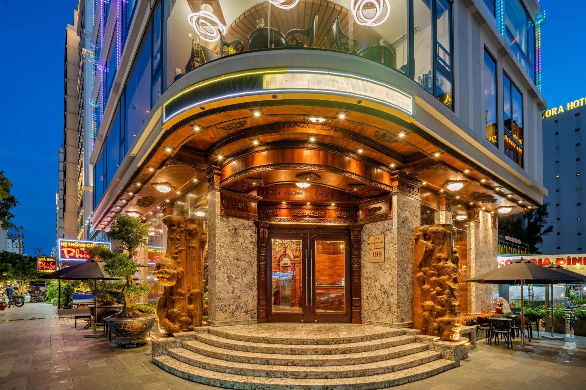 Monalisa Luxury Hotel Đà Nẵng Exterior foto